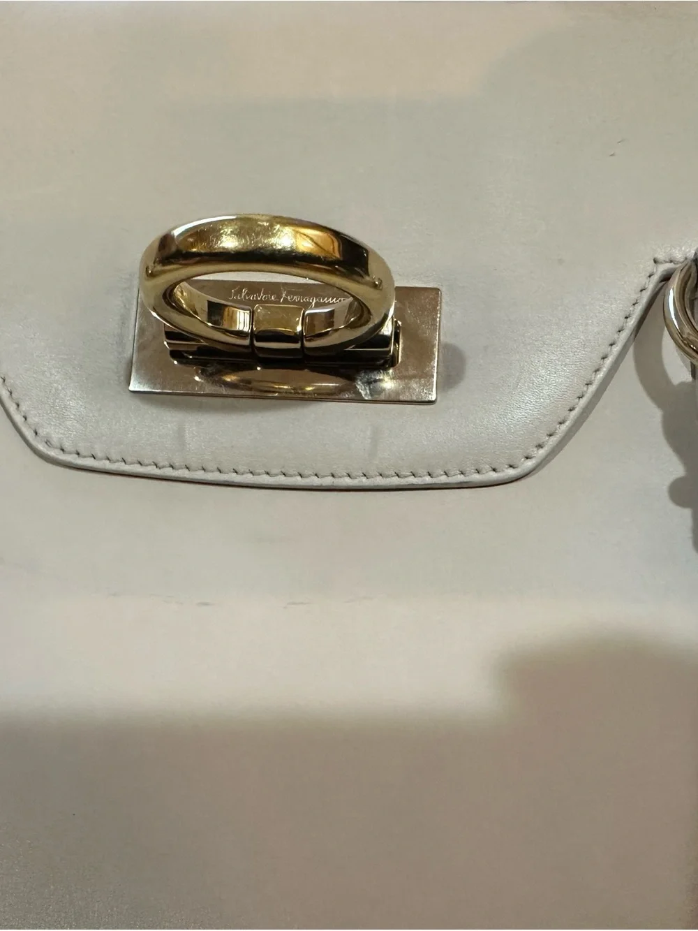 Authentic Salvatore Ferragamo Gancini Leather Tote Shoulder Bag Cream Beige READ